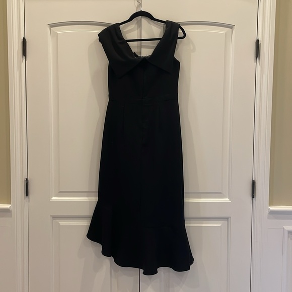 Black tie formal off the shoulder gown by xscape size 12 worn once - Picture 4 of 4